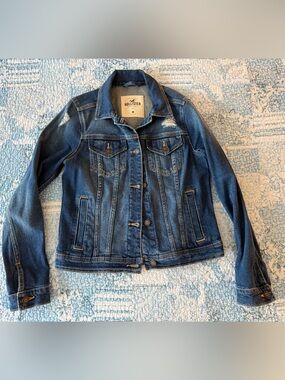 Hollister NWOT Denim Jacket slightly distressed